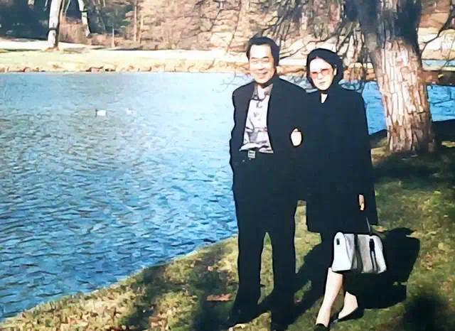 87岁范曾喜得贵子，多情画家的四段婚姻1女1子2继子-第3张图片-旧杳电影网