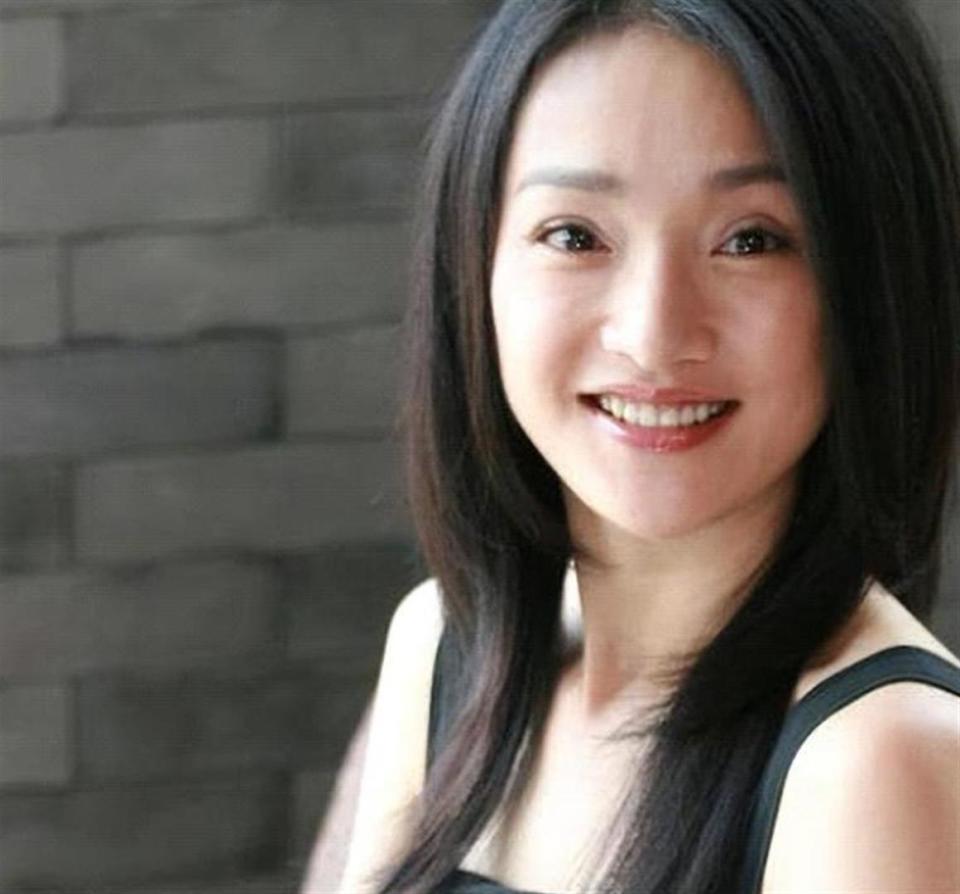 把男人当玩具？51岁“无人敢娶”的周迅，终究为自己的行为买了单-第5张图片-旧杳电影网