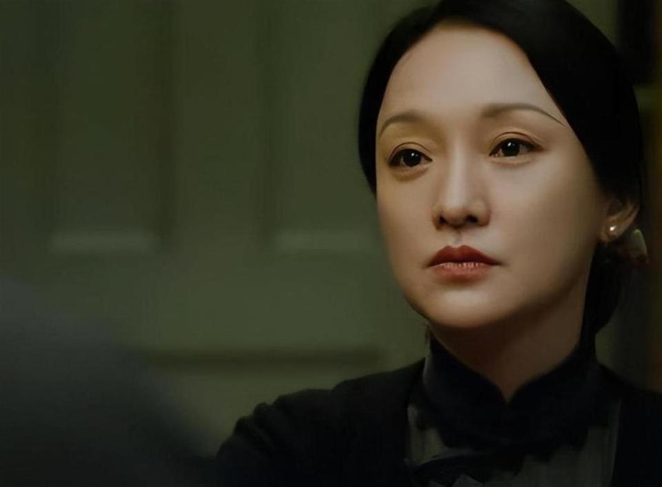 把男人当玩具？51岁“无人敢娶”的周迅，终究为自己的行为买了单-第9张图片-旧杳电影网