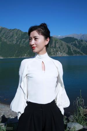 斓曦-第1张图片-旧杳电影网