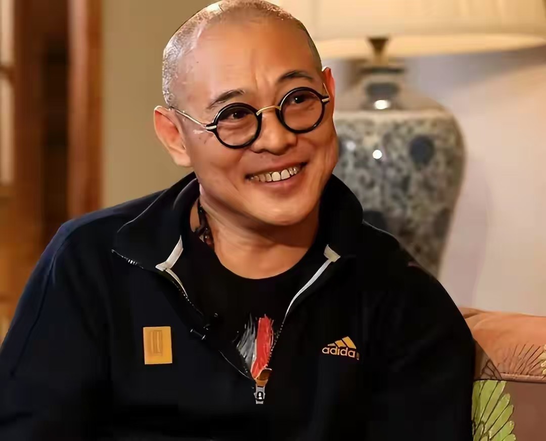 谣言离谱到李连杰脱衣服自证清白，如今容光焕发，坦然面对一切-第7张图片-旧杳电影网