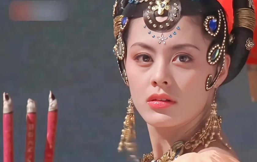 她是胡歌深爱、刘烨难忘的女人，受央视力捧多年，至今都没能走红-第9张图片-旧杳电影网