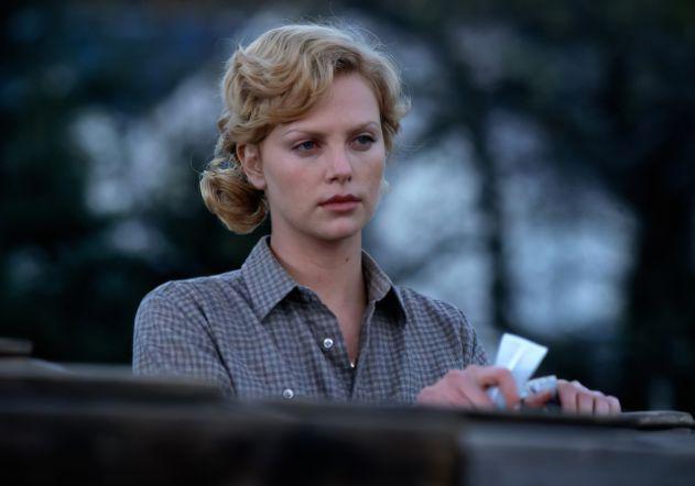 “查理兹·塞隆”尺度最大的5部电影，真是一部比一部精彩-第2张图片-旧杳电影网