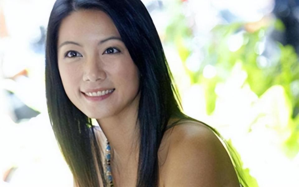 她出道31年绯闻不断，无戏可拍后当了瑜伽老师，46岁嫁给普通厨师-第6张图片-旧杳电影网