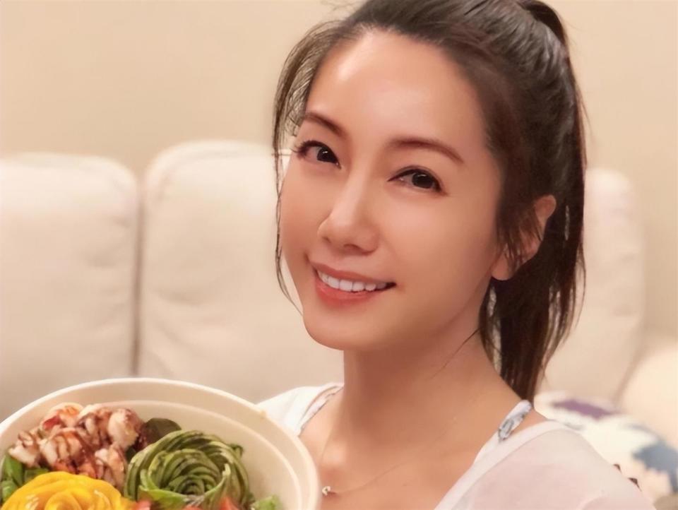 她出道31年绯闻不断，无戏可拍后当了瑜伽老师，46岁嫁给普通厨师-第4张图片-旧杳电影网