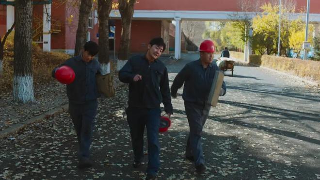 央视年代剧《老舅》开播！看完4集，我断言：这部剧又要火向全国-第33张图片-旧杳电影网