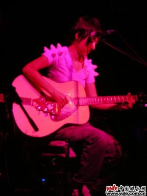 张浅潜-第1张图片-旧杳电影网