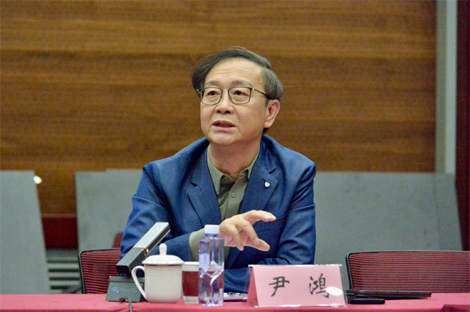 《我就是光》研讨会 专家学者为影片建言献策-第5张图片-旧杳电影网