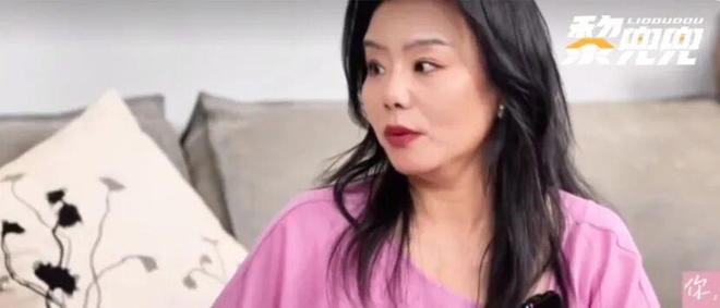 她也官宣离婚了，老公竟已出轨7年！灵魂伴侣都是假的-第1张图片-旧杳电影网