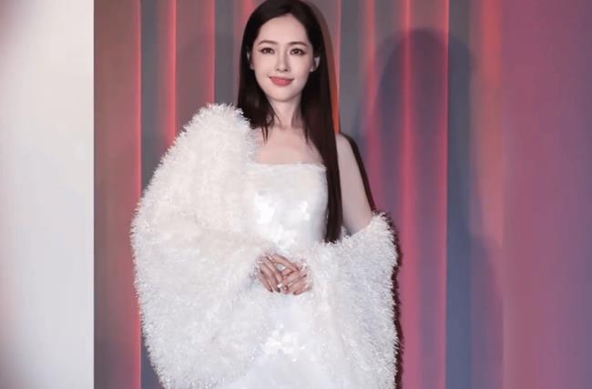 郭碧婷称与向佐分居：我只在乎小孩跟他有没有联系-第1张图片-旧杳电影网