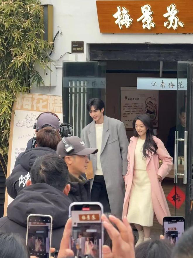 赵今麦、宋威龙热剧开播！在无锡取景！-第1张图片-旧杳电影网