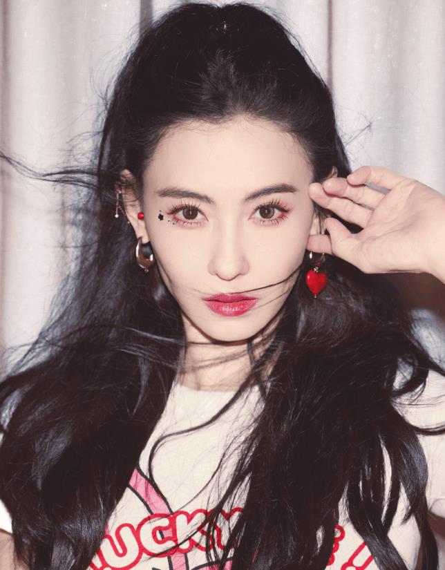 45岁张柏芝自曝已立好遗嘱：“葬礼的照片、衣服都挑好了，我随时都可以走”-第5张图片-旧杳电影网