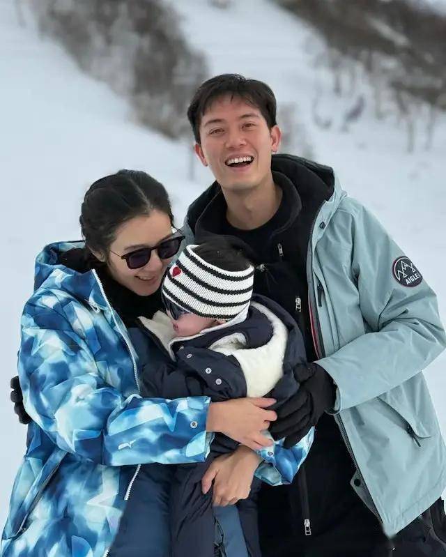 十优港姐成为妈妈后第一个生日，型男老公赞老婆“美若天仙”-第1张图片-旧杳电影网