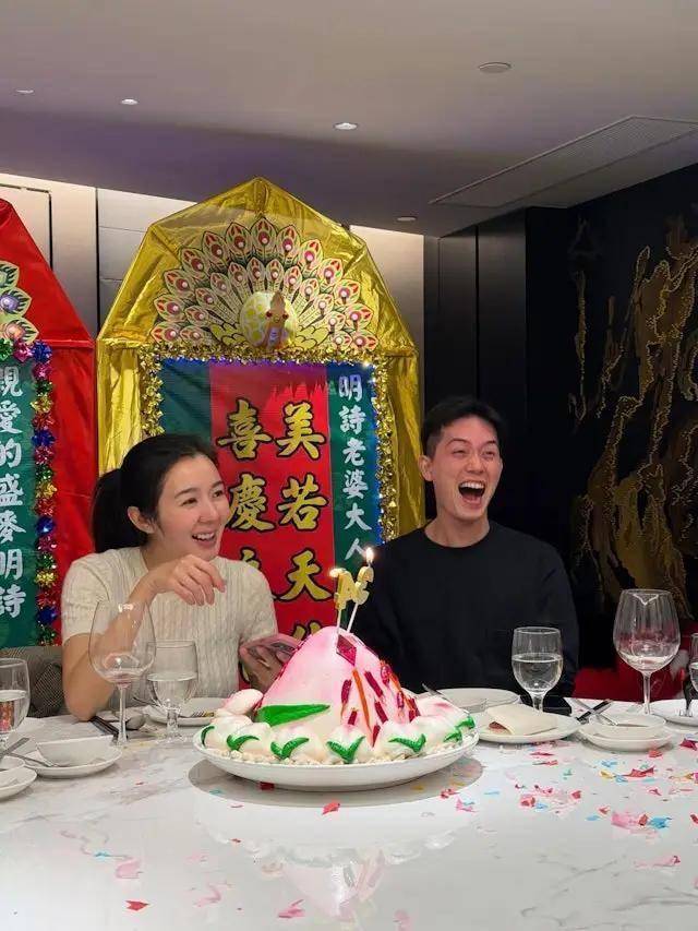 十优港姐成为妈妈后第一个生日，型男老公赞老婆“美若天仙”-第10张图片-旧杳电影网