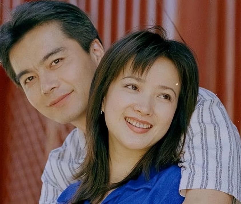 何晴生前最大谣言！没有再婚嫁廖京生，唯一一段婚姻是和许亚军-第9张图片-旧杳电影网