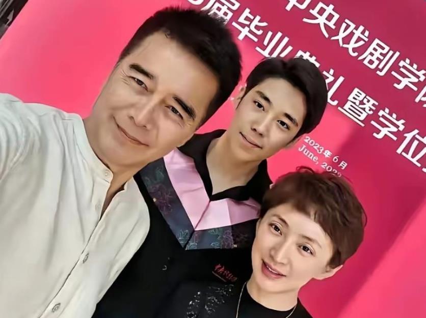 何晴生前最大谣言！没有再婚嫁廖京生，唯一一段婚姻是和许亚军-第12张图片-旧杳电影网