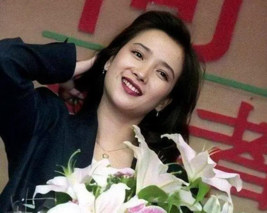 何晴生前最大谣言！没有再婚嫁廖京生，唯一一段婚姻是和许亚军-第26张图片-旧杳电影网