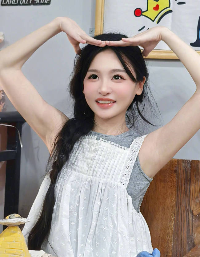 曾艳芬回应丝芭让人陪酒:竟不知道说实话也成造谣-第1张图片-旧杳电影网 曾艳芬回应丝芭让人陪酒:竟不知道说实话也成造谣-第1张图片-旧杳电影网