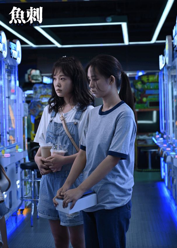 温情讲述青春成长，电影《鱼刺》今日上映-第4张图片-旧杳电影网