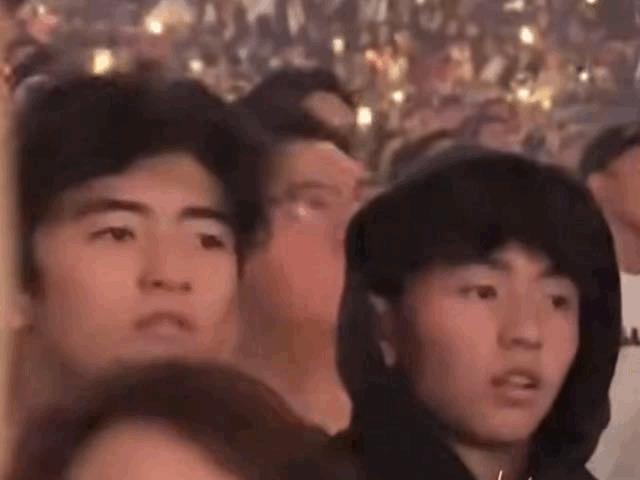 谢振轩,终为父母的失败婚姻买了单,谢霆锋的上亿家产也难抚伤痛_1-第5张图片-旧杳电影网 谢振轩,终为父母的失败婚姻买了单,谢霆锋的上亿家产也难抚伤痛_1-第5张图片-旧杳电影网