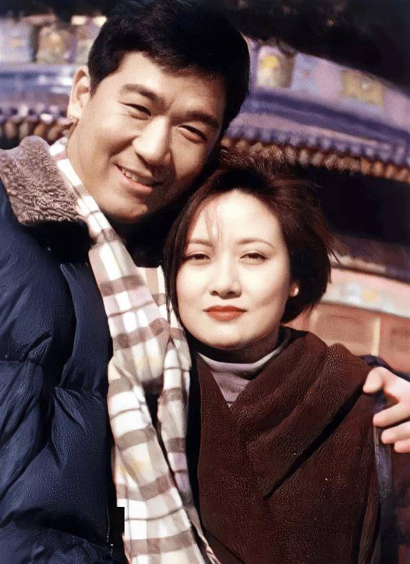 68岁邓婕：离婚协议成她一生的痛，继子不争气，养女越长越像丈夫！-第7张图片-旧杳电影网