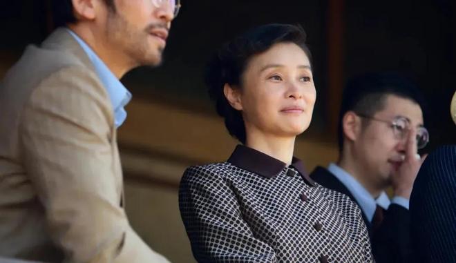 给2025年“演技最好10位女演员”排个名，秦海璐第3，第1实至名归-第60张图片-旧杳电影网