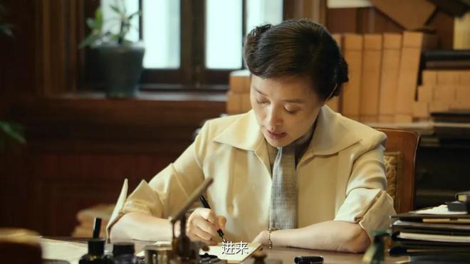 给2025年“演技最好10位女演员”排个名，秦海璐第3，第1实至名归-第63张图片-旧杳电影网