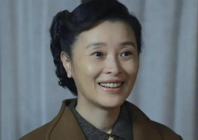 给2025年“演技最好10位女演员”排个名，秦海璐第3，第1实至名归-第67张图片-旧杳电影网