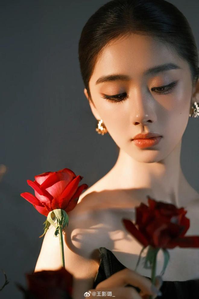 偷税小花被前经纪勒索？李昀锐孟子义剧组吵架？丞磊被王影璐抢座？黄杨钿甜新公司？姨太问答-第2张图片-旧杳电影网