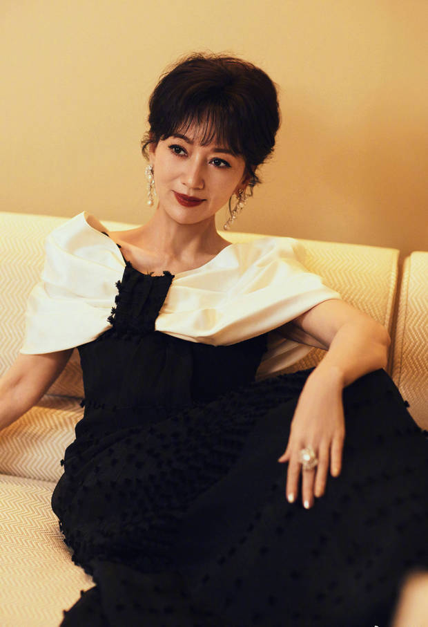 冻龄女神赵雅芝！71岁歪头浅笑超迷人 气质端庄韵味十足-第7张图片-旧杳电影网