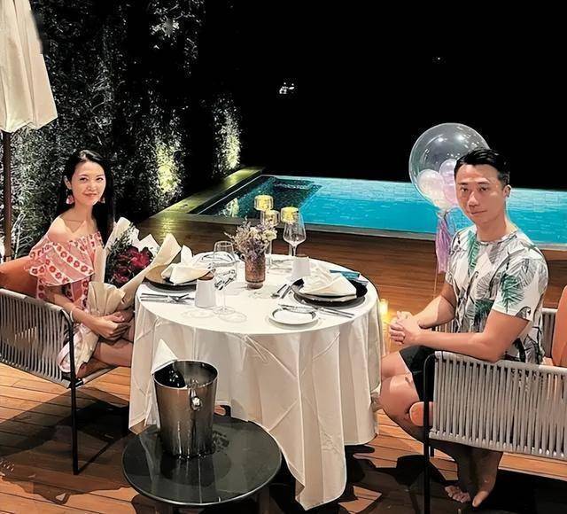 38岁前港姐冠军升级做“准阔太”!与男友拍拖八年不着急结婚-第4张图片-旧杳电影网 38岁前港姐冠军升级做“准阔太”!与男友拍拖八年不着急结婚-第4张图片-旧杳电影网