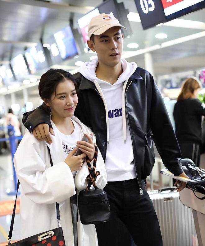 演都不演了!阚清子被曝生女后,恶心的事情发生了,还不止一件-第6张图片-旧杳电影网 演都不演了!阚清子被曝生女后,恶心的事情发生了,还不止一件-第6张图片-旧杳电影网