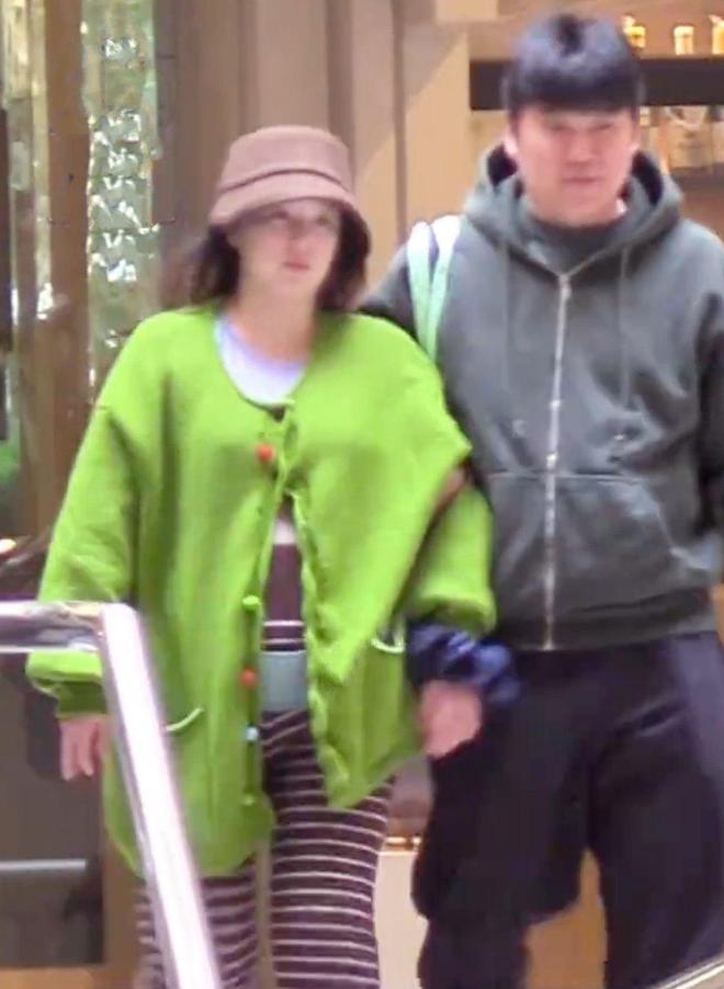 演都不演了!阚清子被曝生女后,恶心的事情发生了,还不止一件-第27张图片-旧杳电影网 演都不演了!阚清子被曝生女后,恶心的事情发生了,还不止一件-第27张图片-旧杳电影网