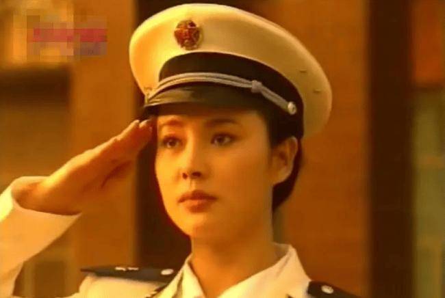 最惨女星！19岁嫁豪门遭家暴出轨，二婚被骗得倾家荡产，如今她活成这样-第3张图片-旧杳电影网