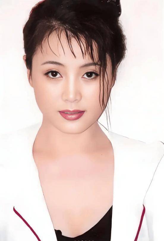 最惨女星！19岁嫁豪门遭家暴出轨，二婚被骗得倾家荡产，如今她活成这样-第10张图片-旧杳电影网