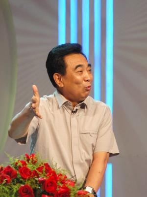 鲍国安-第1张图片-旧杳电影网