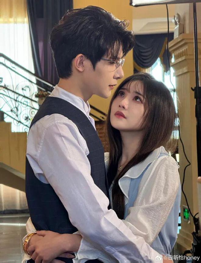 短剧上桌，CP大方嗑！-第9张图片-旧杳电影网