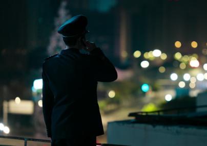 《罚罪2》空降首播热度破5000,看完6集,我想说:扫黑剧又出黑马-第23张图片-旧杳电影网 《罚罪2》空降首播热度破5000,看完6集,我想说:扫黑剧又出黑马-第23张图片-旧杳电影网