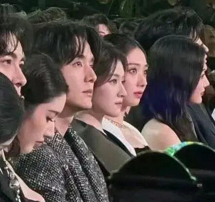 赵露思王者回归？鞠婧祎被要求陪局？阿信遭朱孝天背刺？李兰迪张新成分手难看？小品女王王不见王？-第7张图片-旧杳电影网