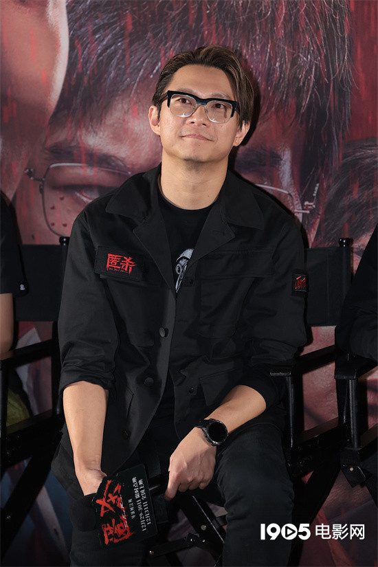 《匿杀》首映 彭昱畅张钧甯等以乌鸦面具人亮相-第2张图片-旧杳电影网 《匿杀》首映 彭昱畅张钧甯等以乌鸦面具人亮相-第2张图片-旧杳电影网