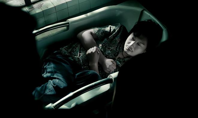 《剥茧》第一波真实口碑出炉了！观众的打分评价都“一针见血”-第7张图片-旧杳电影网