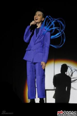 黄耀明-第1张图片-旧杳电影网