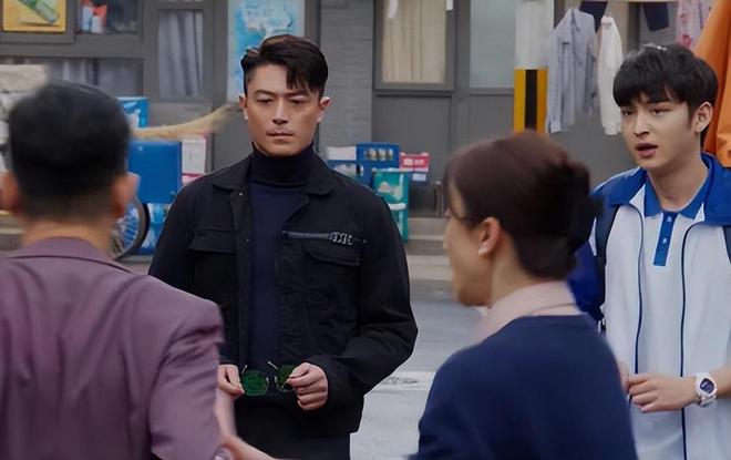 才播4集，热度破20000，终于有让我熬夜狂追的都市黑马剧了-第8张图片-旧杳电影网