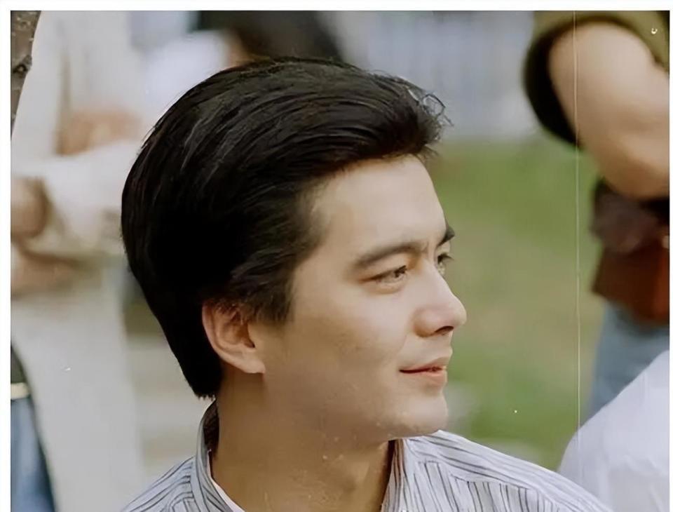 四婚三离,两任前妻离世,61岁的他藏着不为人知的深情与争议!-第2张图片-旧杳电影网 四婚三离,两任前妻离世,61岁的他藏着不为人知的深情与争议!-第2张图片-旧杳电影网