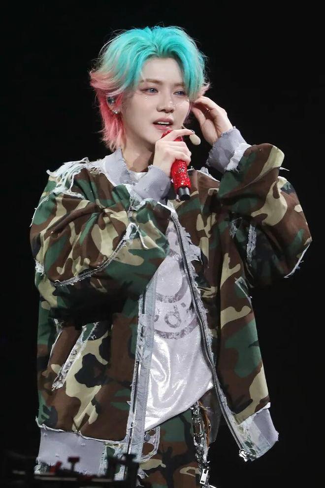 鹿晗约炮床照公开?关晓彤王安宇恋爱?鞠婧祎黄明昊谈过?林更新被锤劈腿?姐弟恋CP迅速切割?-第2张图片-旧杳电影网 鹿晗约炮床照公开?关晓彤王安宇恋爱?鞠婧祎黄明昊谈过?林更新被锤劈腿?姐弟恋CP迅速切割?-第2张图片-旧杳电影网