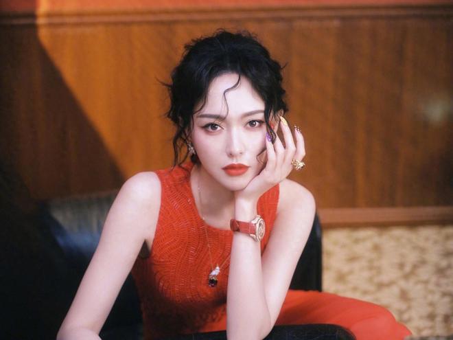 婚变传闻真相大白一个月，唐嫣高调官宣喜讯，终于等到这一天-第1张图片-旧杳电影网