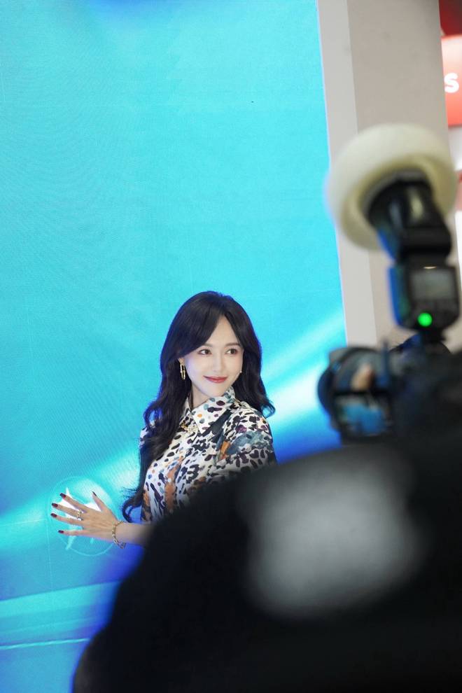 婚变传闻真相大白一个月，唐嫣高调官宣喜讯，终于等到这一天-第19张图片-旧杳电影网