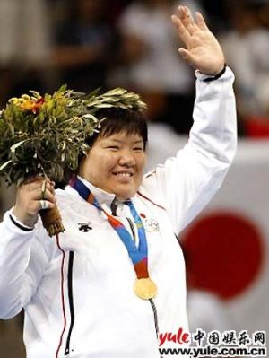 塚田真希-第1张图片-旧杳电影网