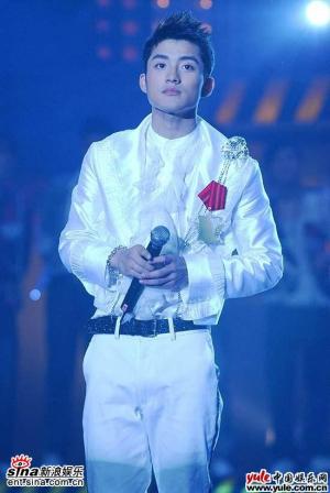 陈奕龙-第1张图片-旧杳电影网