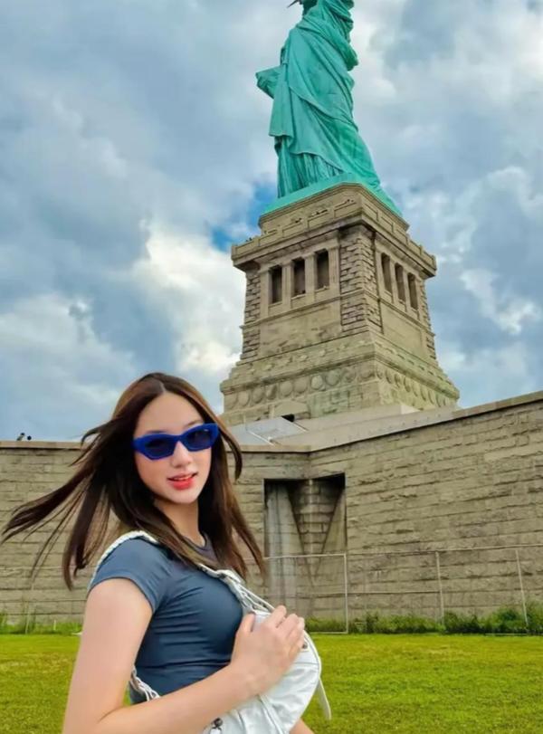 吴尊女儿才14岁！身高直逼172cm，网友：这发育速度也太惊人了-第2张图片-旧杳电影网